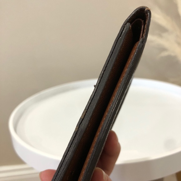 LOUIS VUITTON MENS WALLET - Picture 6 of 6